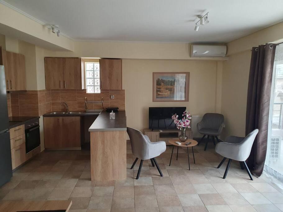 Lux & Style 75Sqm With Private Parking In Athens Apartment Bagian luar foto