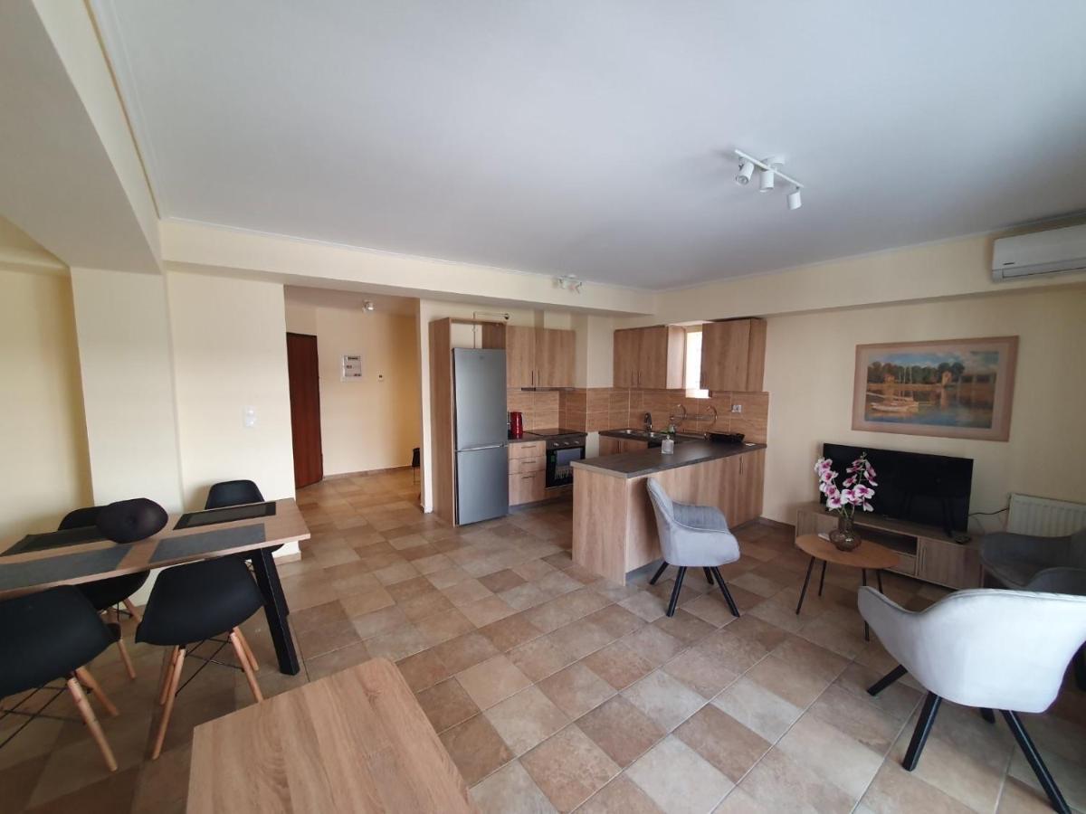 Lux & Style 75Sqm With Private Parking In Athens Apartment Bagian luar foto
