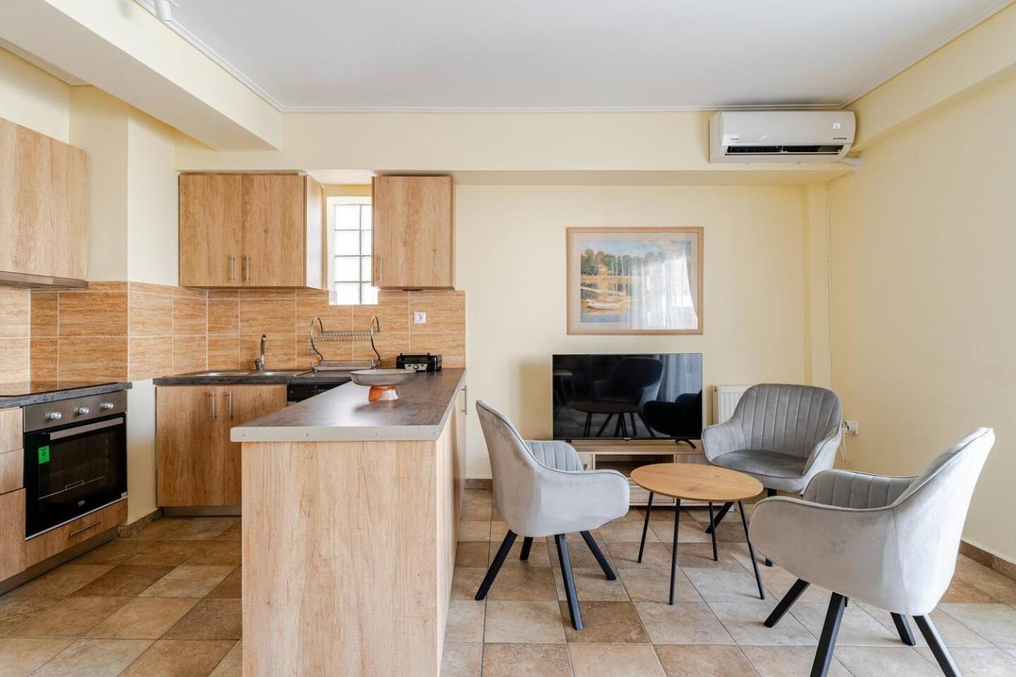 Lux & Style 75Sqm With Private Parking In Athens Apartment Bagian luar foto