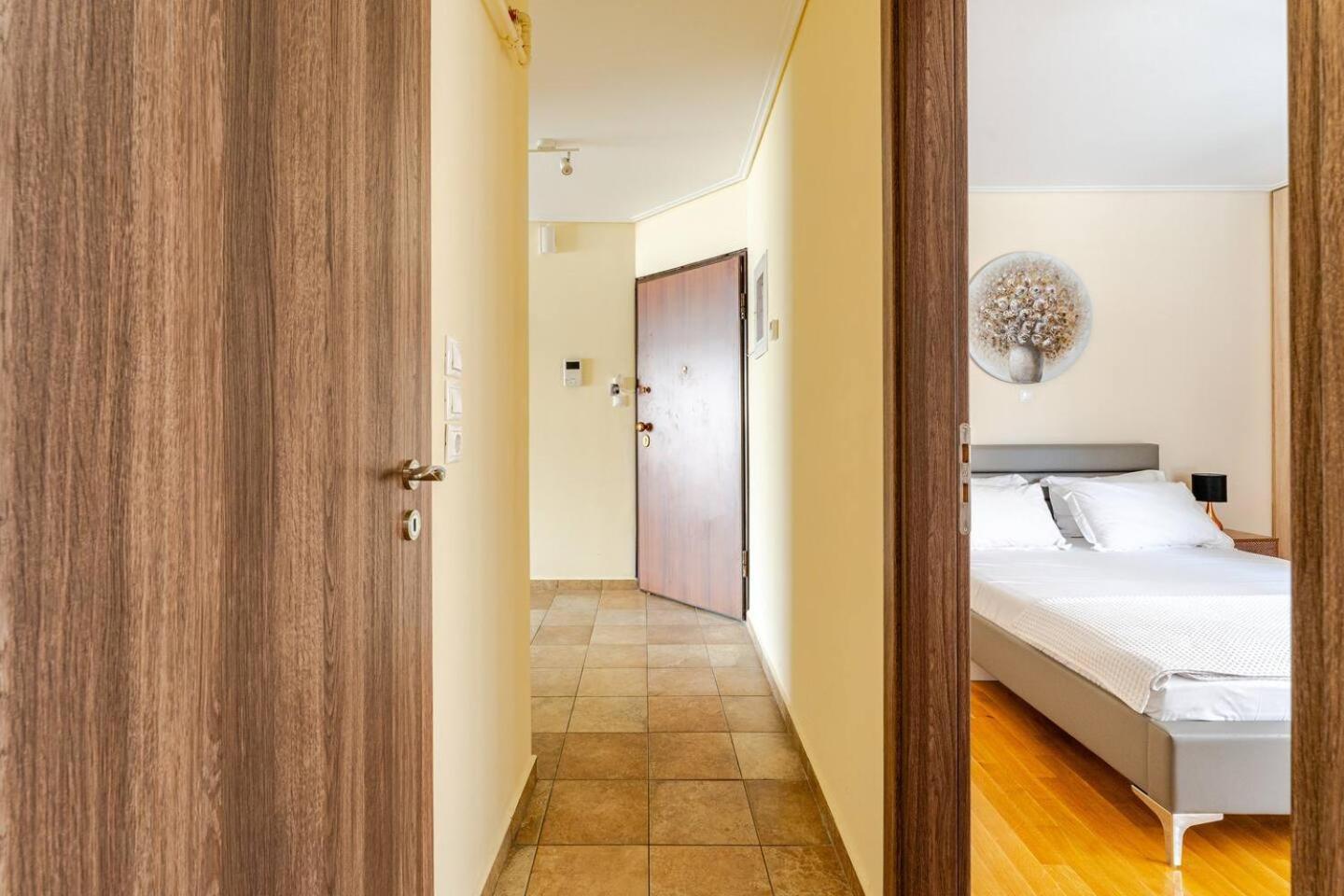Lux & Style 75Sqm With Private Parking In Athens Apartment Bagian luar foto