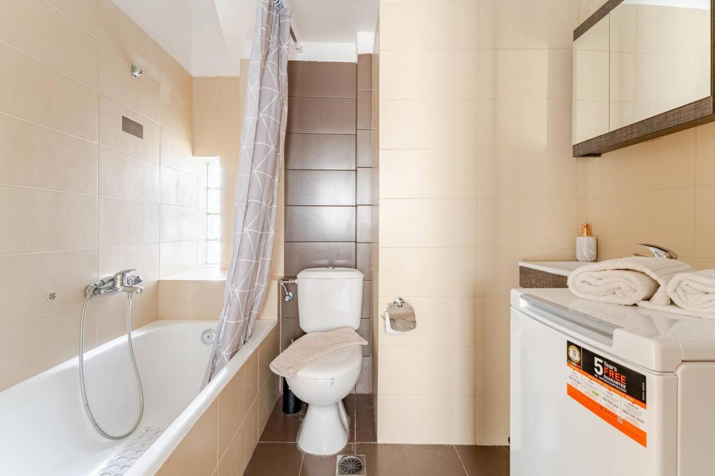 Lux & Style 75Sqm With Private Parking In Athens Apartment Bagian luar foto