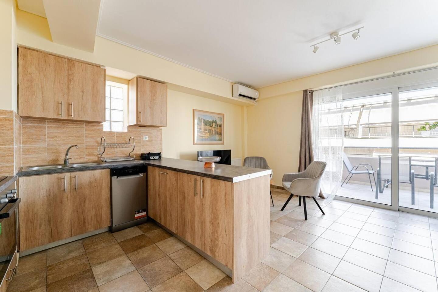 Lux & Style 75Sqm With Private Parking In Athens Apartment Bagian luar foto